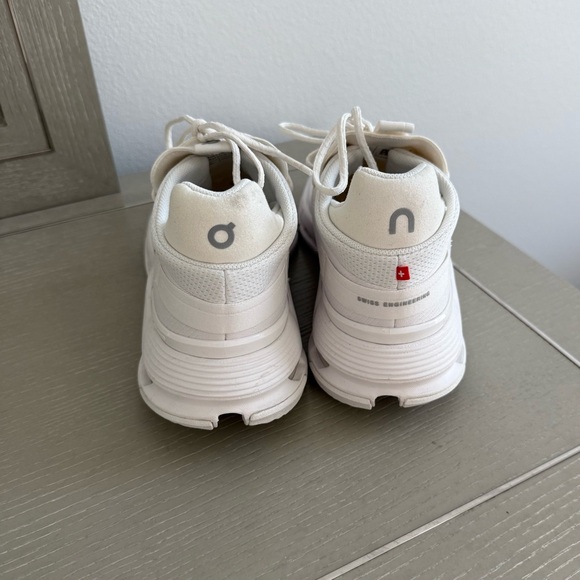 On Cloudnova 2 Sneakers - Picture 4 of 6